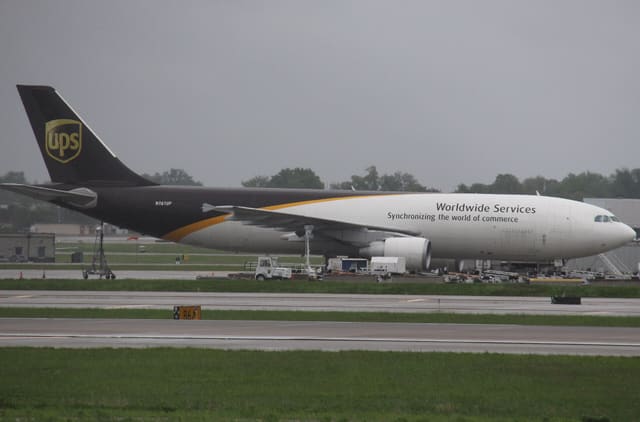 N161UP - Twin-engine aircraft