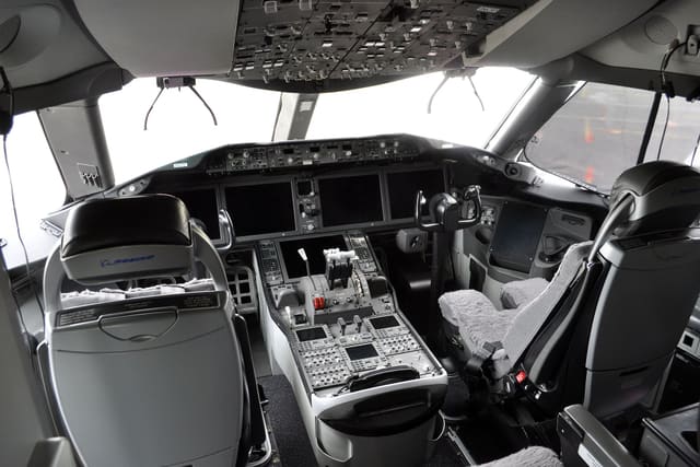 N787BX - Boeing