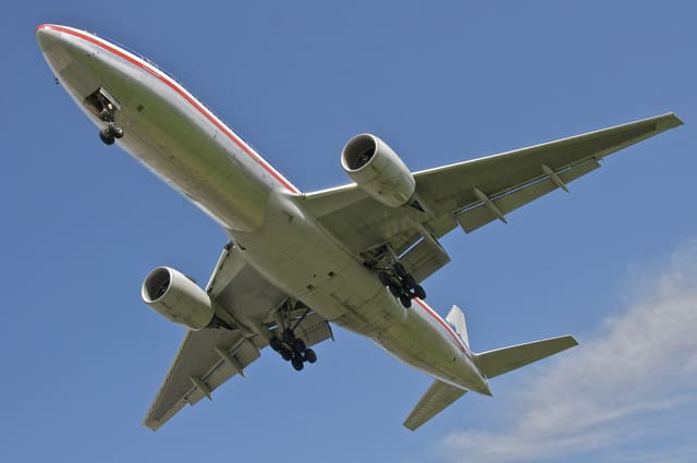 N788AN - Twin-engine aircraft