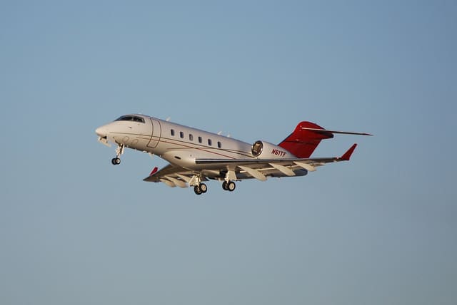 N61TF - Business jet