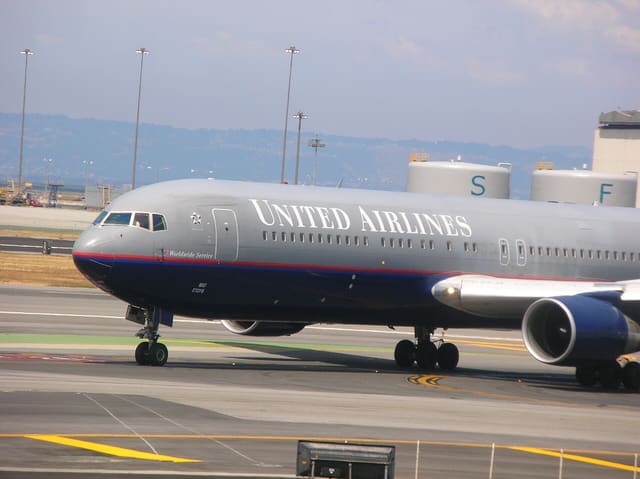N667UA - Boeing