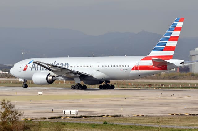 N765AN - Twin-engine aircraft