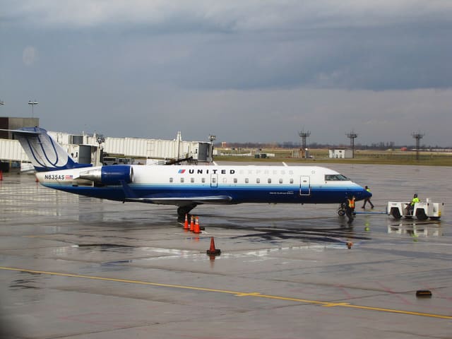 N835AS - Twin-engine aircraft
