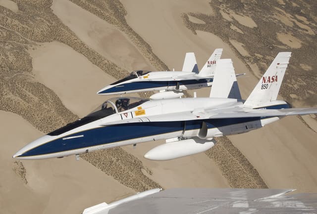 N843NA - Twin-engine aircraft