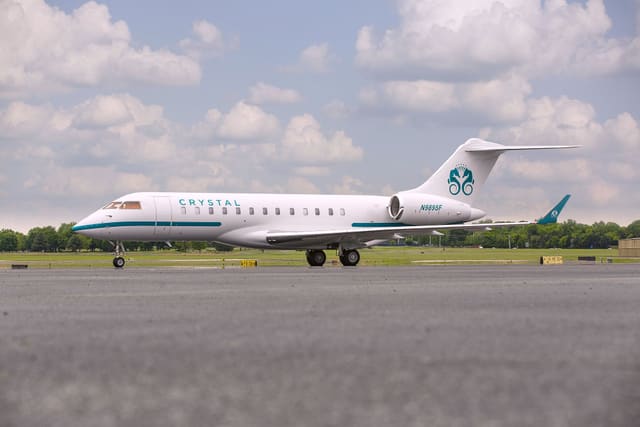 N989SF - Business jet