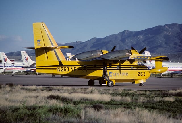 N263NR - Twin-engine aircraft