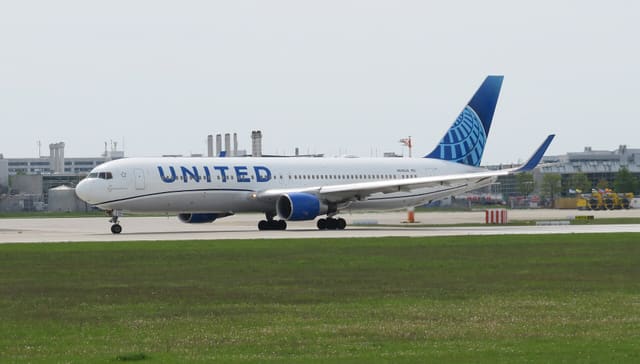 N649UA - Boeing