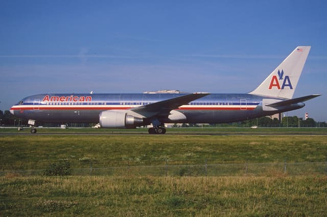 N359AA - Boeing
