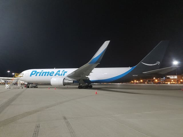 N337AZ - Twin-engine aircraft