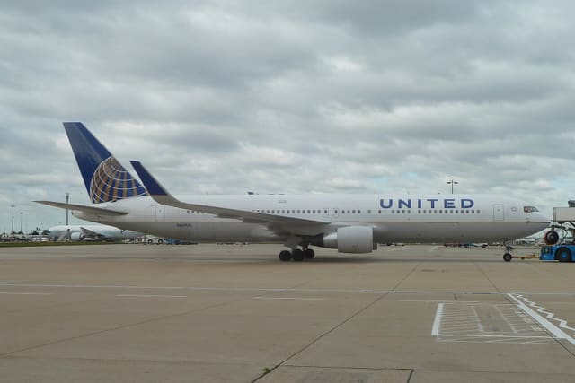 N669UA - Boeing