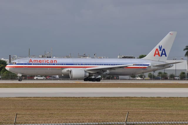 N386AA - Boeing