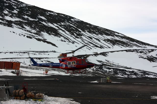 N5736J - Helicopter