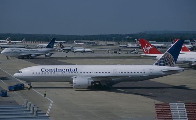 N78004 - Boeing