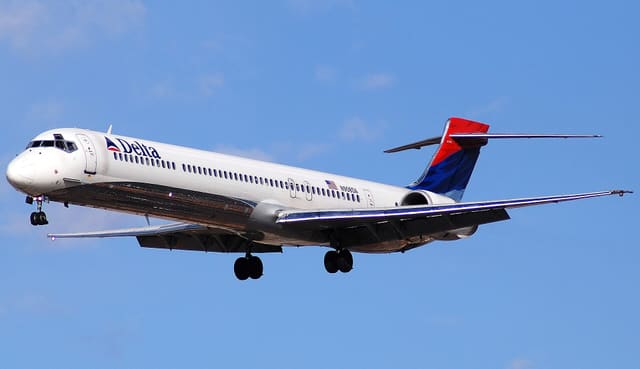 N908DA - Douglas