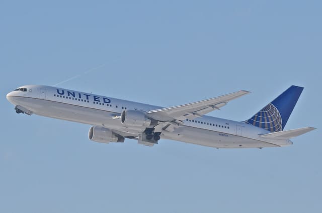 N657UA - Boeing