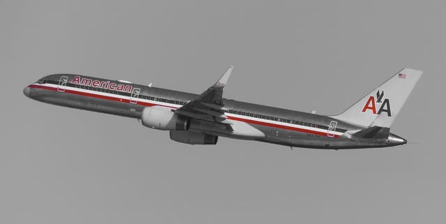 N687AA - Boeing