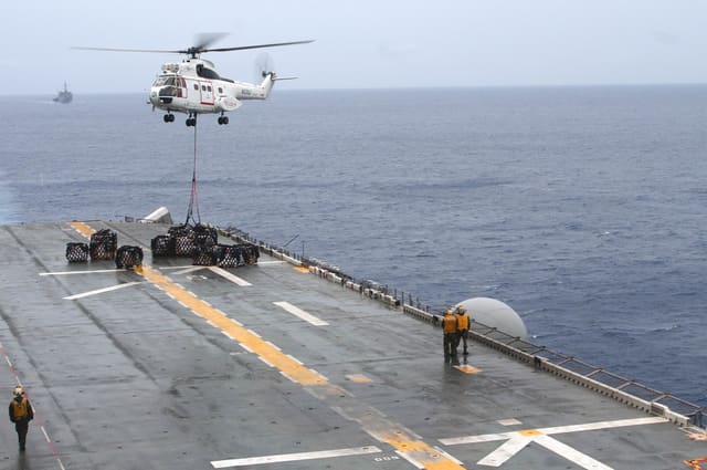 N330J - Helicopter