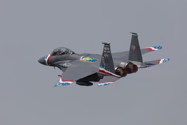  - Twin-engine aircraft