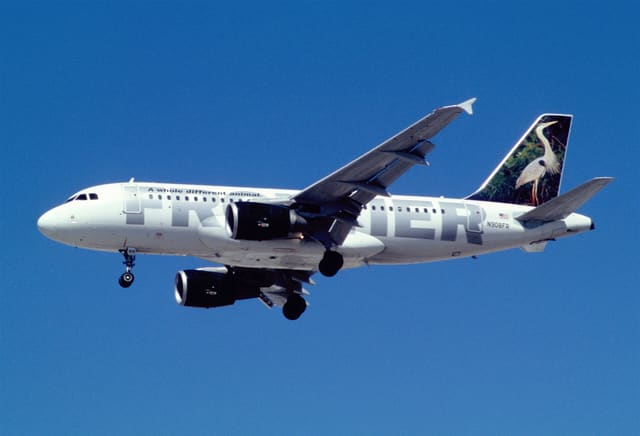 N908FR - Twin-engine aircraft