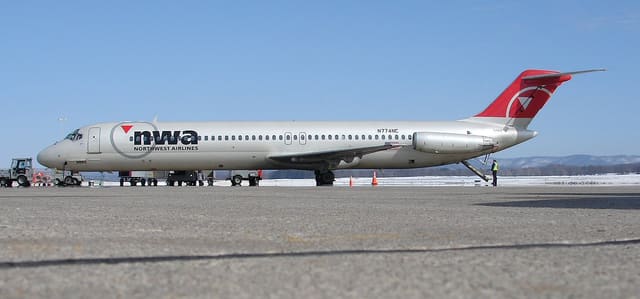 N774NC - Douglas