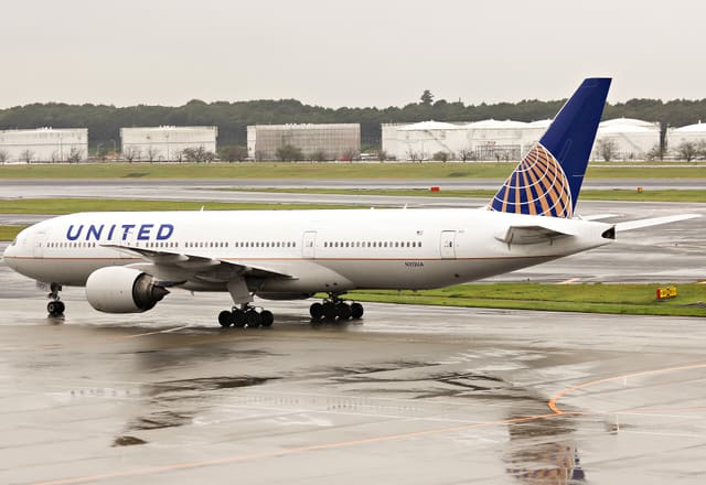 N212UA - Boeing