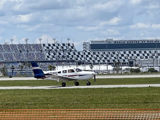 N716G - Piper