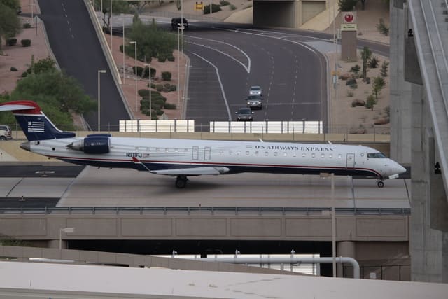 N911FJ - Bombardier