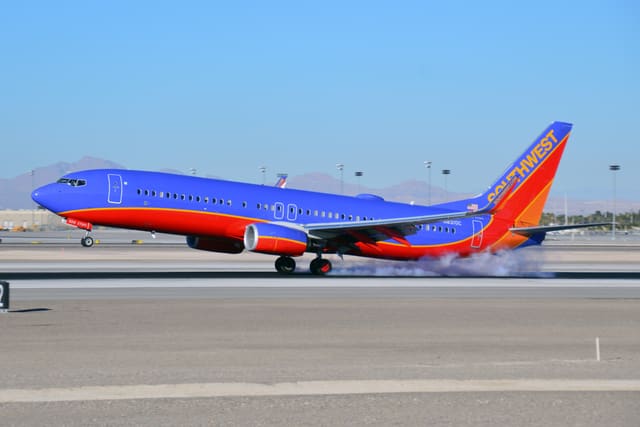N8310C - Twin-engine aircraft