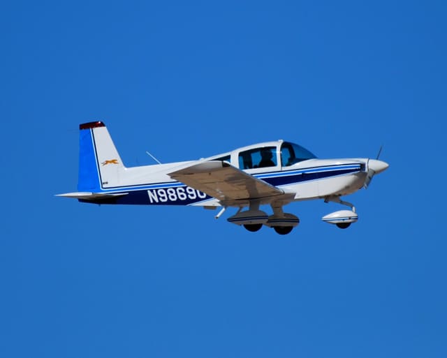 N9869U - Single-engine aircraft