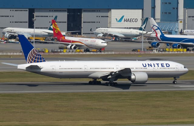 N2136U - Boeing