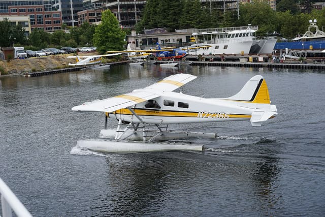N72355 - Floatplane