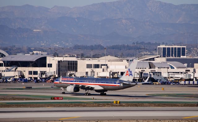 N688AA - Boeing