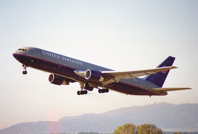 N660UA - Boeing