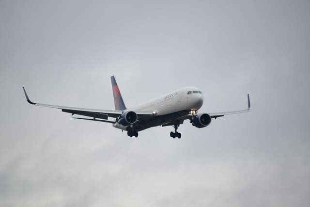 N178DZ - Boeing