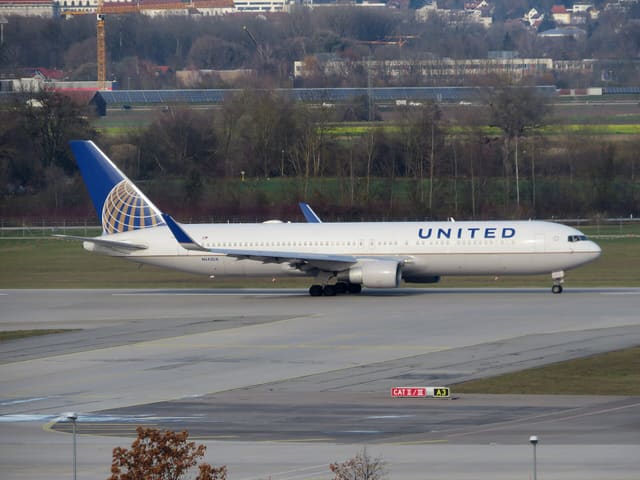 N642UA - Boeing