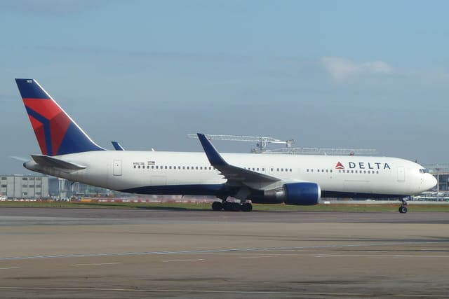 N1613B - Boeing