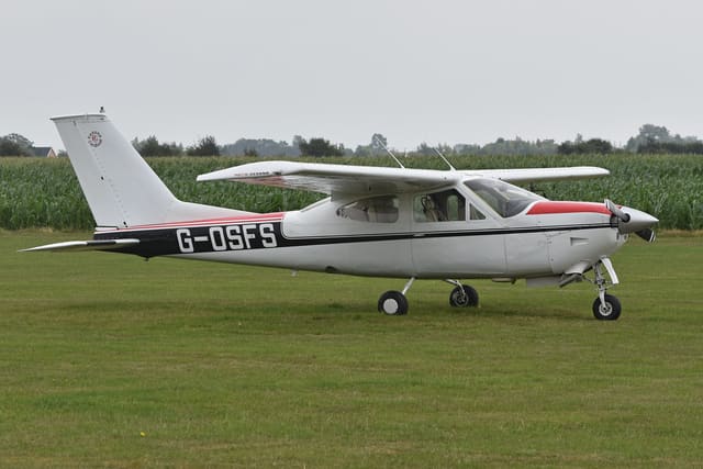 G-OSFS - Cessna