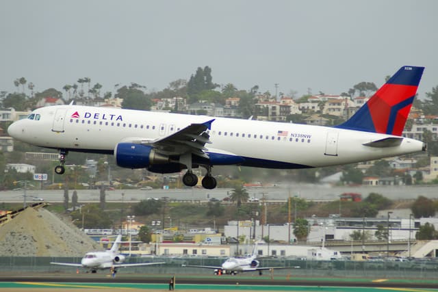 N338NW - Airbus
