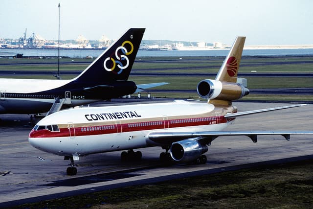 N19072 - Aircraft