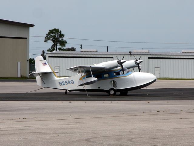 N254Q - Twin-engine aircraft