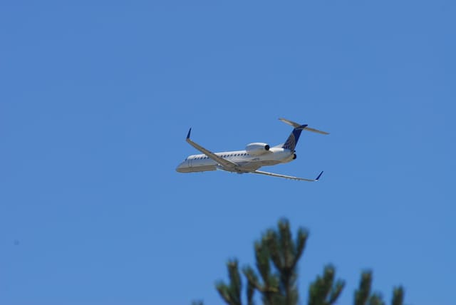 N17115 - Twin-engine aircraft