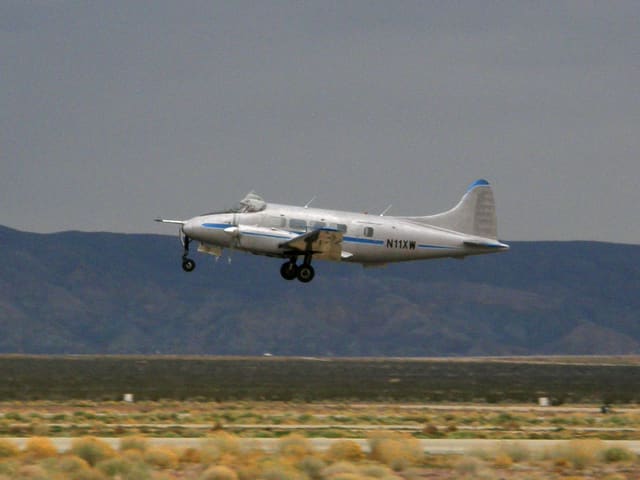 N11XW - Twin-engine aircraft