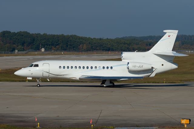 HB-JLK - Business jet