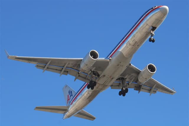 N692AA - Boeing