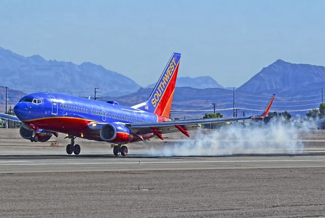 N743SW - Boeing