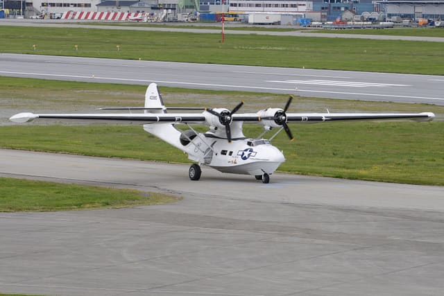  - Twin-engine aircraft