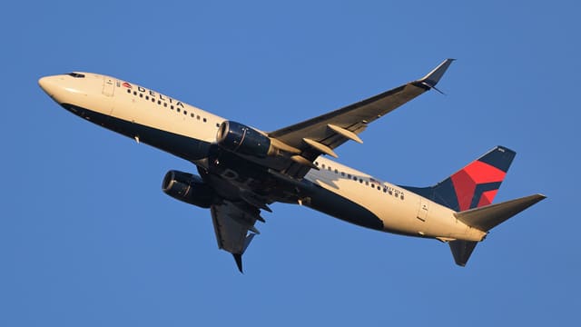 N372DA - Boeing
