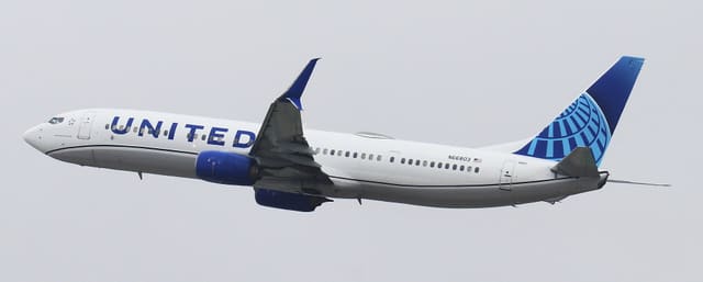 N66803 - Twin-engine aircraft