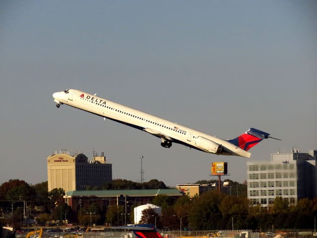 N931DN - Douglas