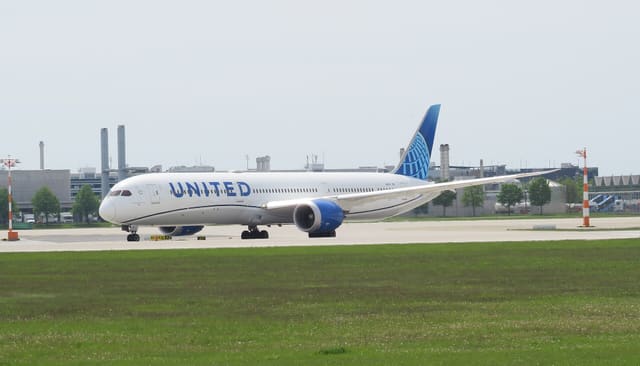 N14011 - Boeing